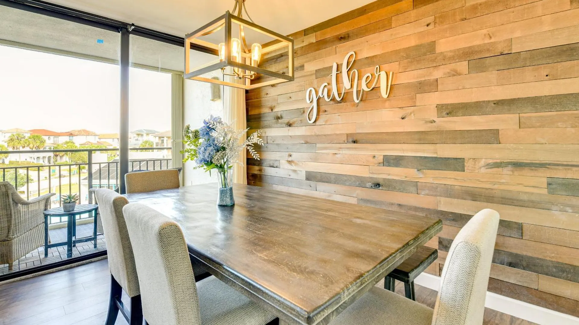Airy Destin Condo With Pool - Walk To Private Beach! Apartment