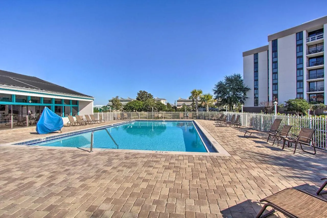 Apartment Airy Destin Condo With Pool - Walk To Private Beach!
